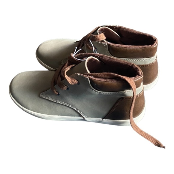 Boy High Top Tan Leather Booties Size 6 in Excellent Use Condition - Picture 3 of 3